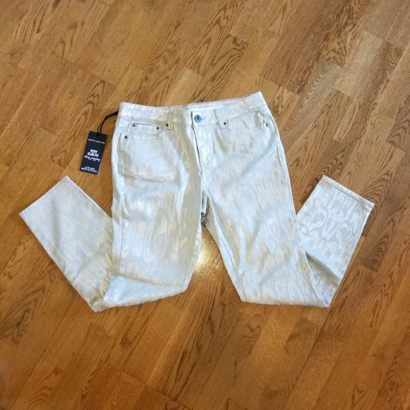 DKNY Slim Fit Jeans - s12 NWT - Picture 4 of 6